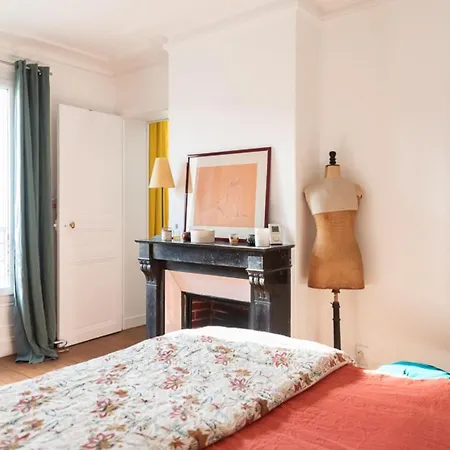 Cozy Nest Near Montmartre *